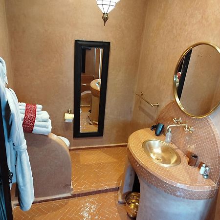 Riad Les Trois Mages مراكش المظهر الخارجي الصورة