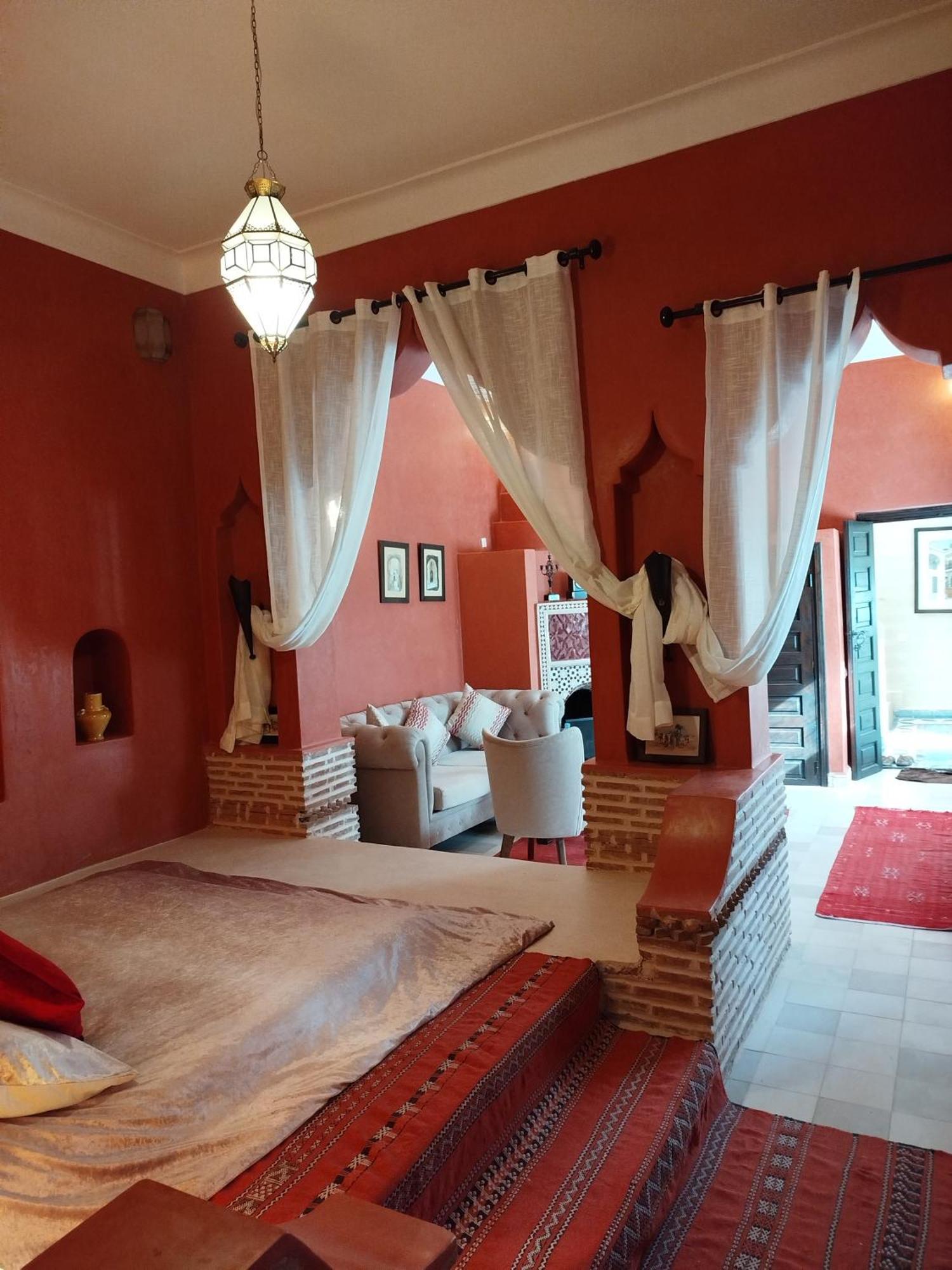 Riad Les Trois Mages مراكش المظهر الخارجي الصورة